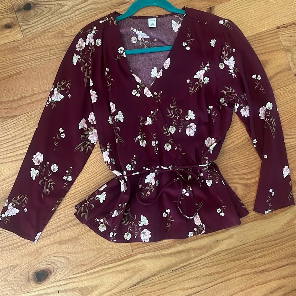 Burgundy silky top with V-neck and tie waist